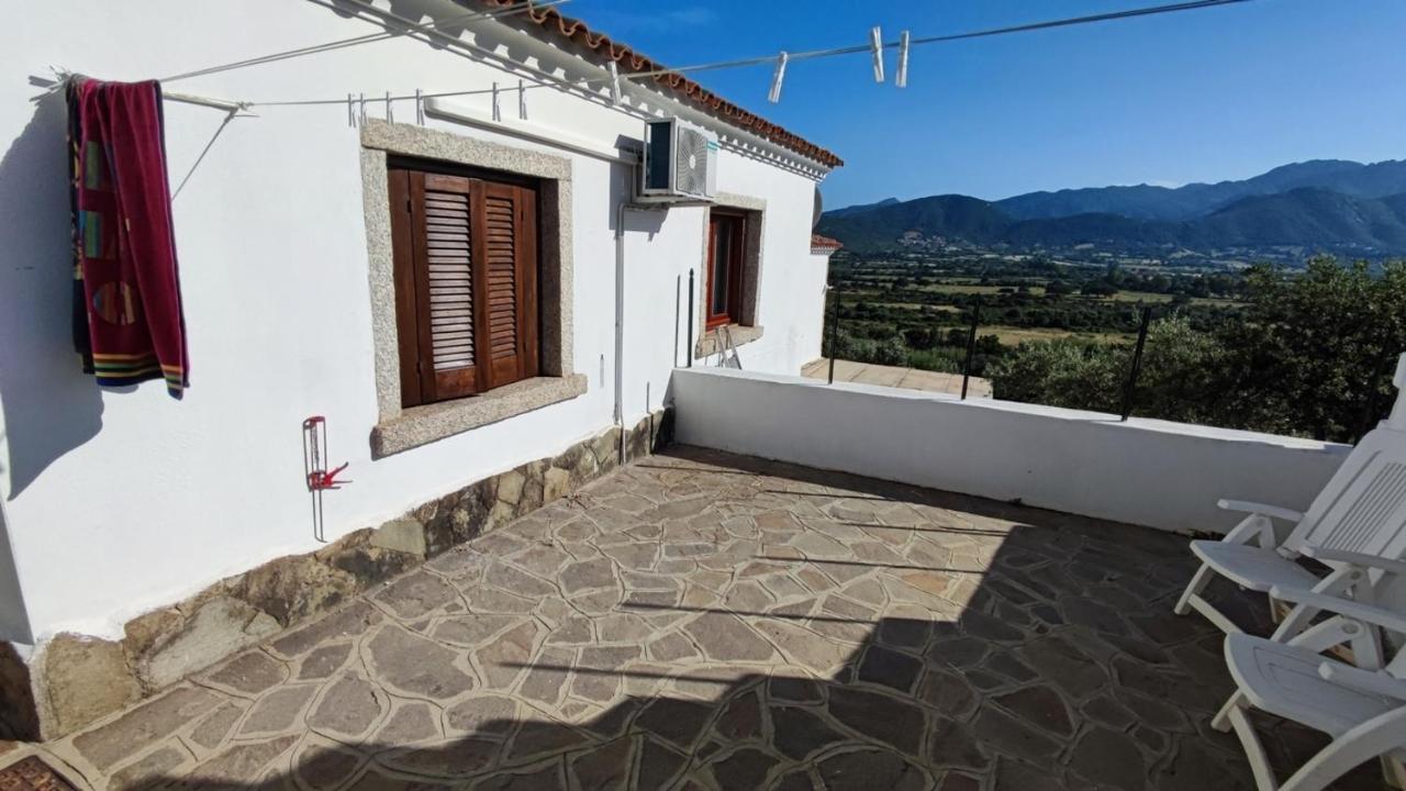 Casa L'Ulivariu Affittacamere San Teodoro  Exterior foto